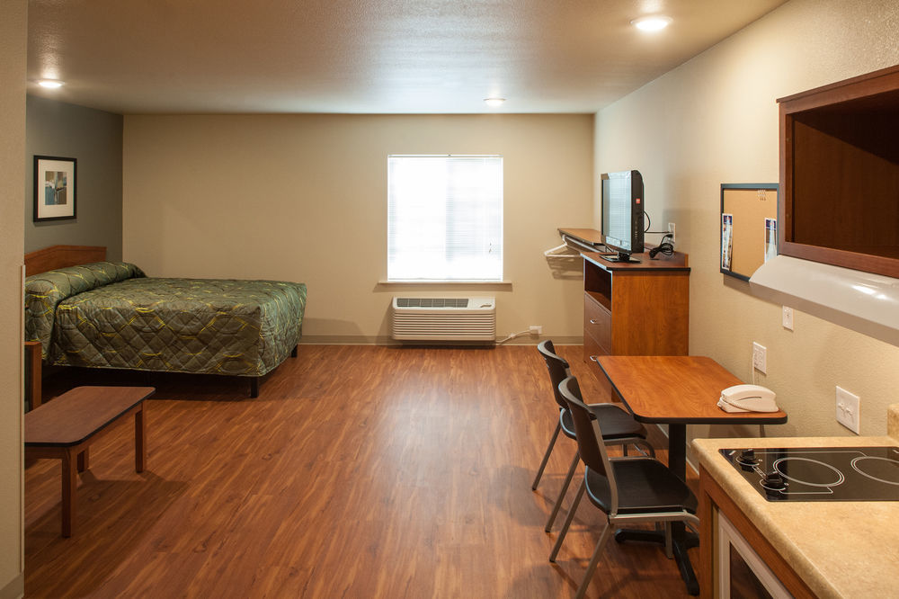 Woodspring Suites Odessa Exterior photo